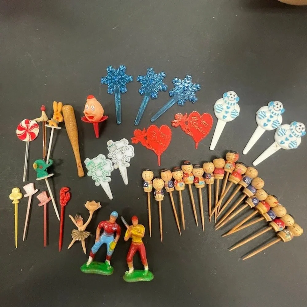 Japanese Wooden Cocktail‎ Pics Cake Toppers Cocktail Pics 1950-1980 38 pcs